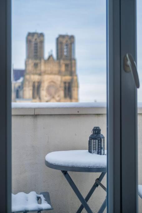 Le Clovis - Cathedrale Apartment Реймс Екстериор снимка