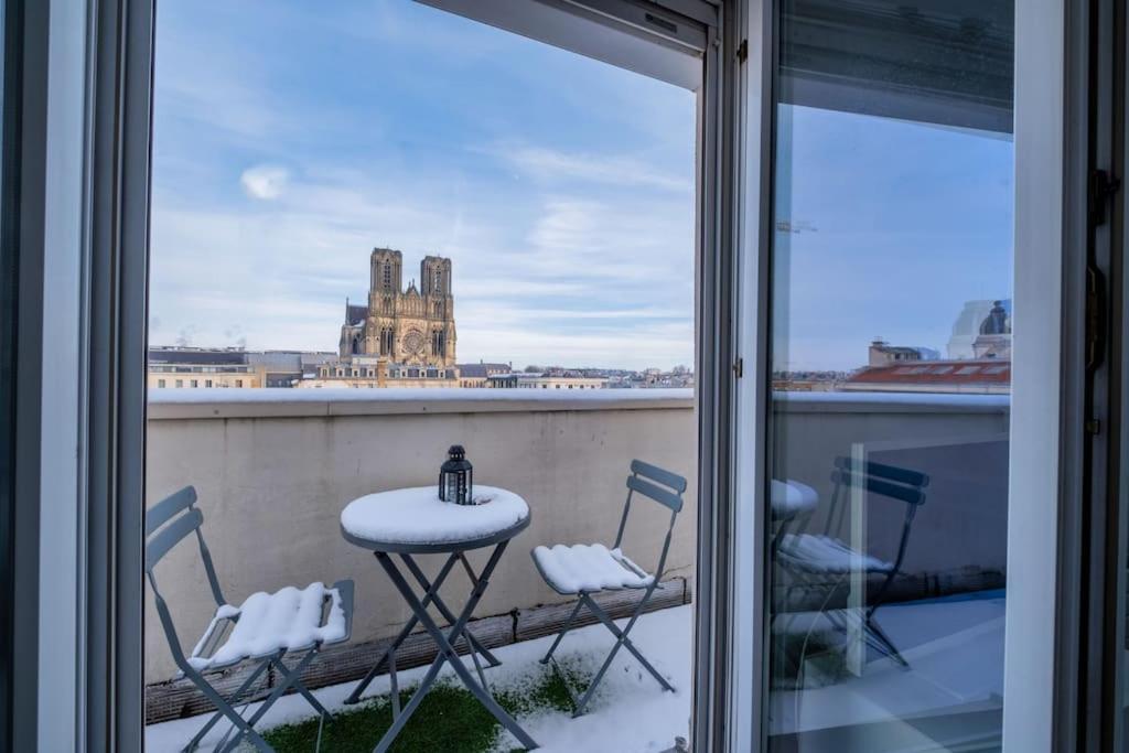 Le Clovis - Cathedrale Apartment Реймс Екстериор снимка