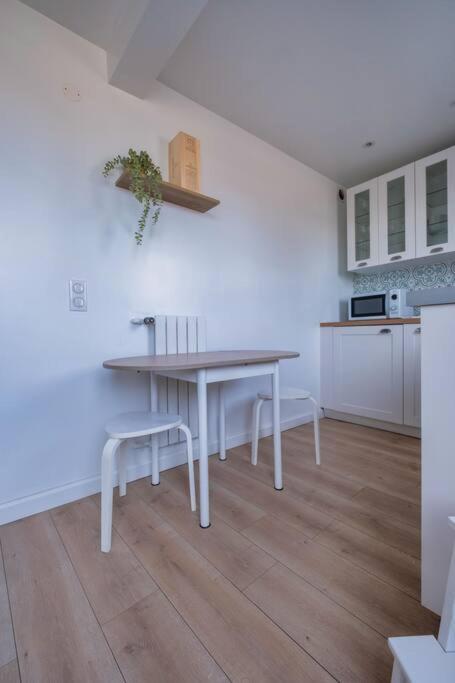 Le Clovis - Cathedrale Apartment Реймс Екстериор снимка